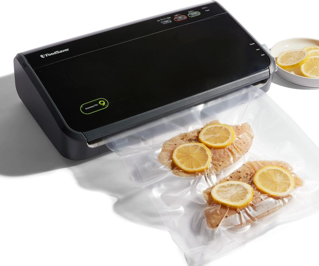 FoodSaver Vacuum Sealer Machine with Automatic Bag Detection, Sealer Bags and Roll, and Handheld Vacuum Sealer for Airtight Food Storage and Sous Vide, Black