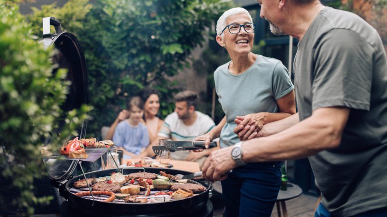 The Difference Between Barbecuing and Grilling Explained